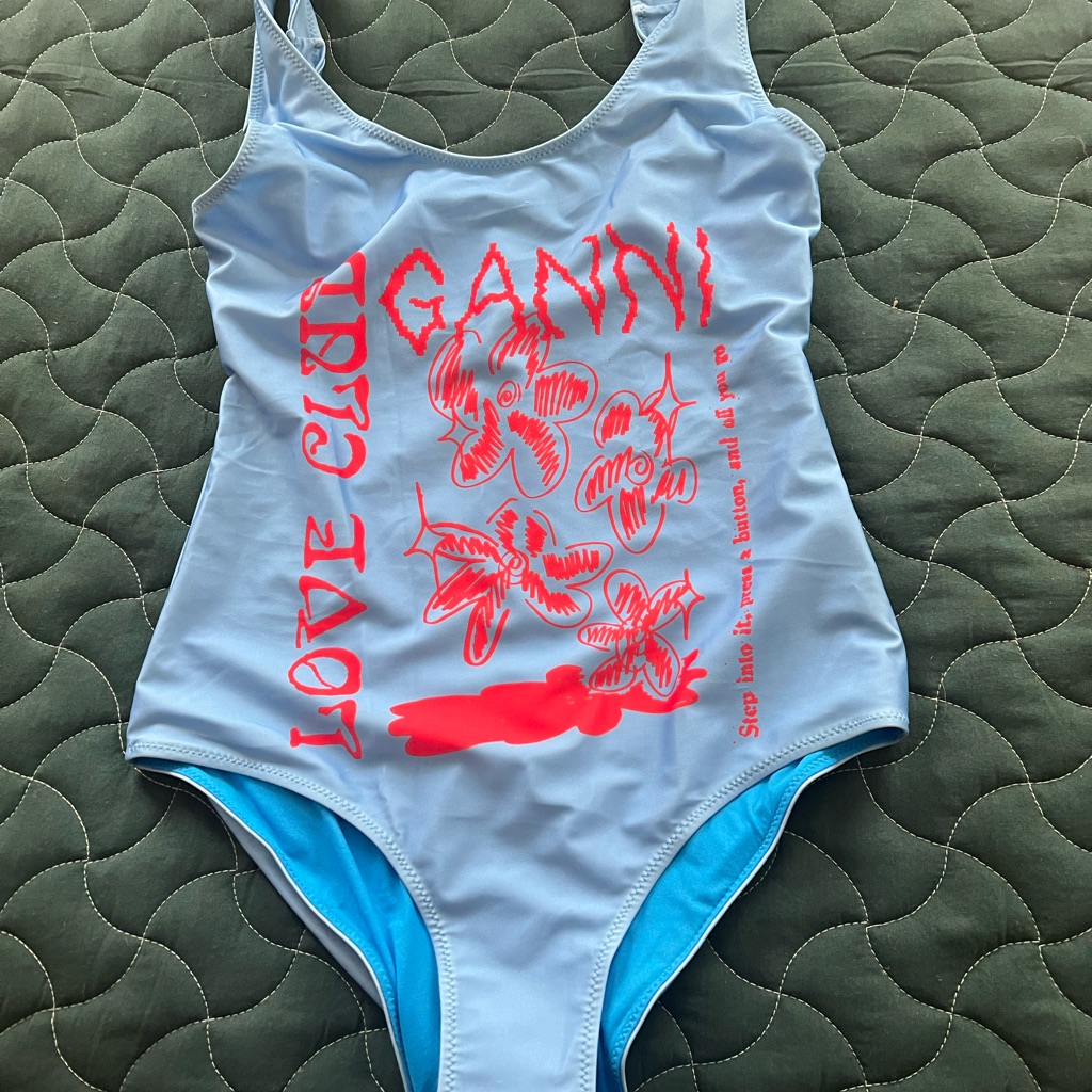 New With Tags Size Med